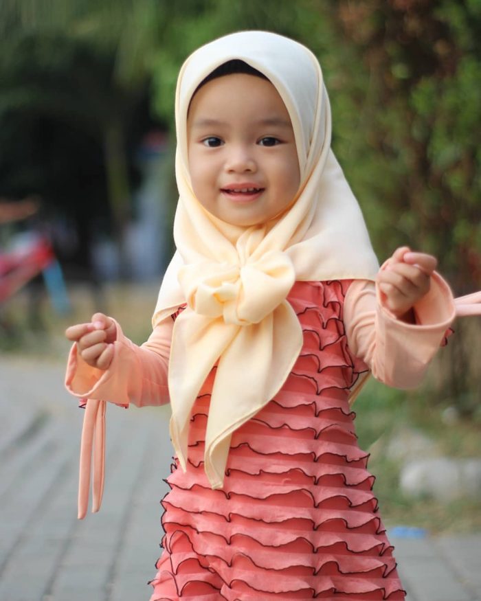 Kerudung hijab anak segi empat