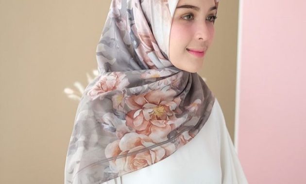 Hijab segi empat kekinian